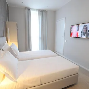 Cadorna Luxury Отель