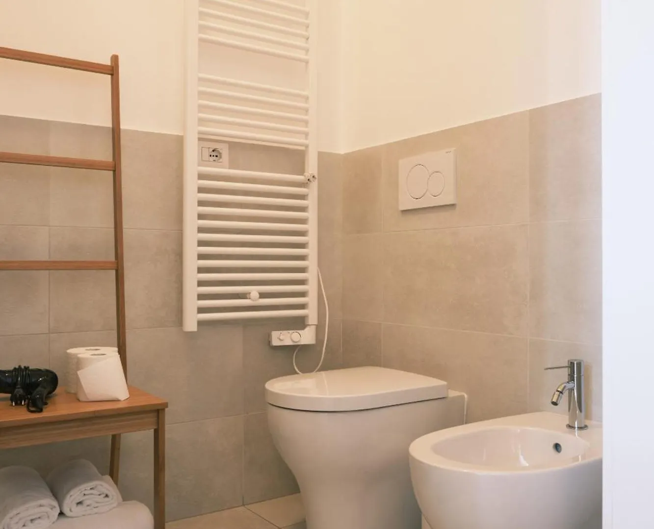 Milano 71 Hotel 0*, Milan Italy